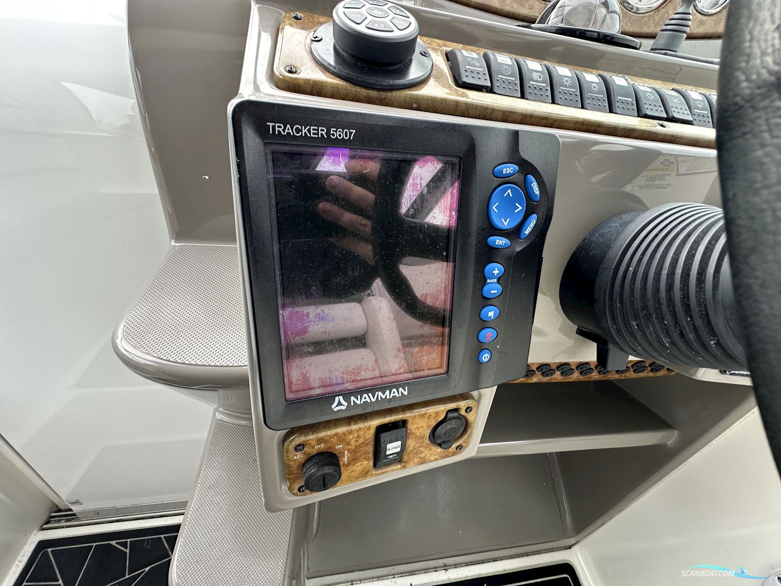 Rinker 280 Cabin Cruiser