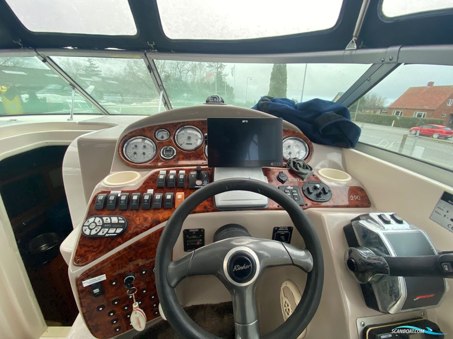 Rinker 290 Fiesta Wee