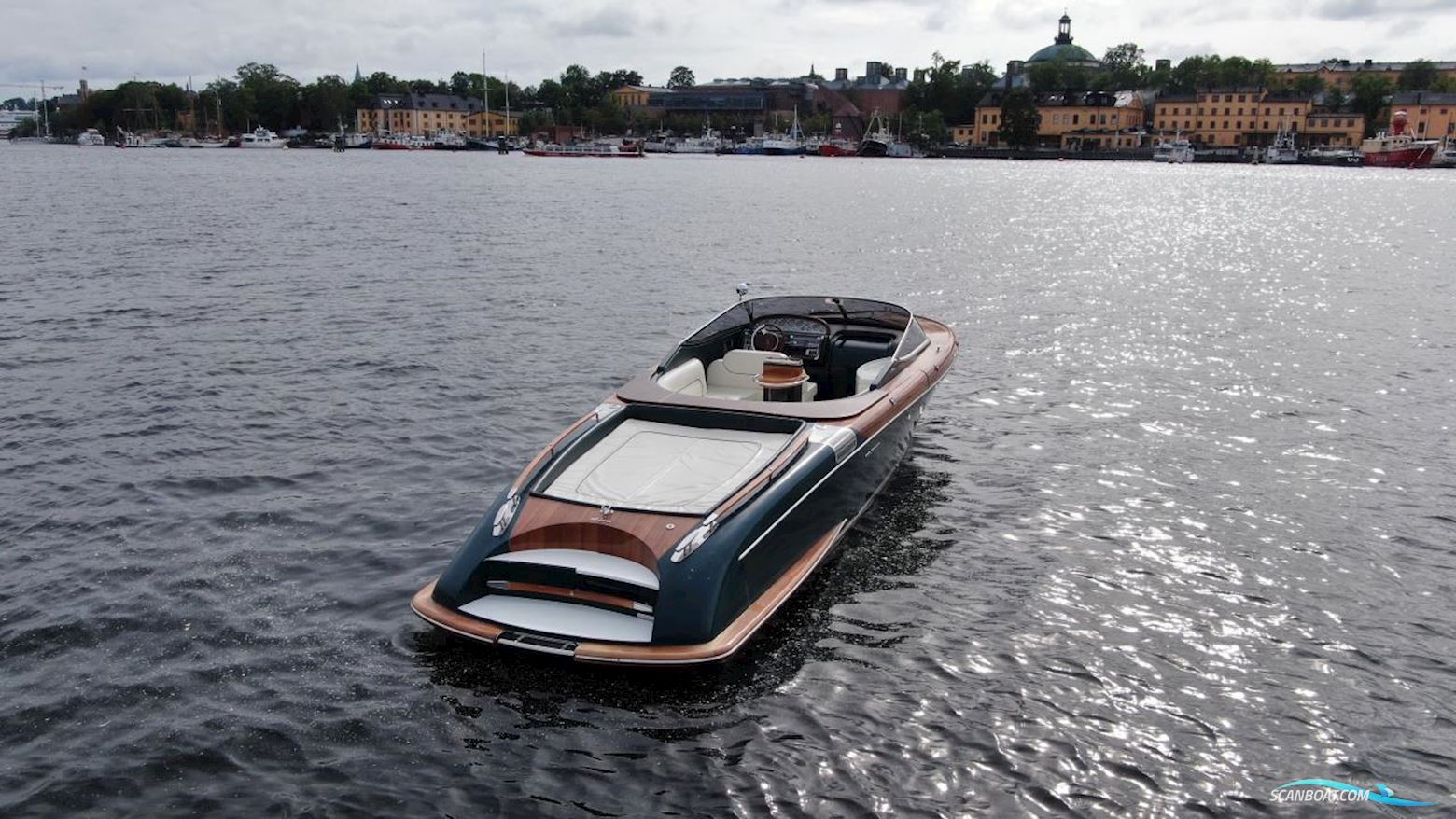 Riva AQUA 33