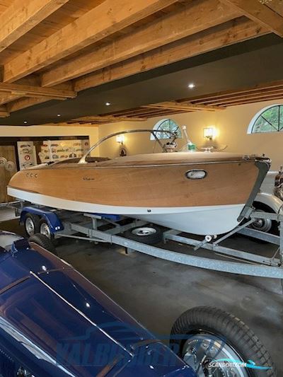 Riva Ariston Cadillac Motorboten 1956, met Cadillac V8 motor, France