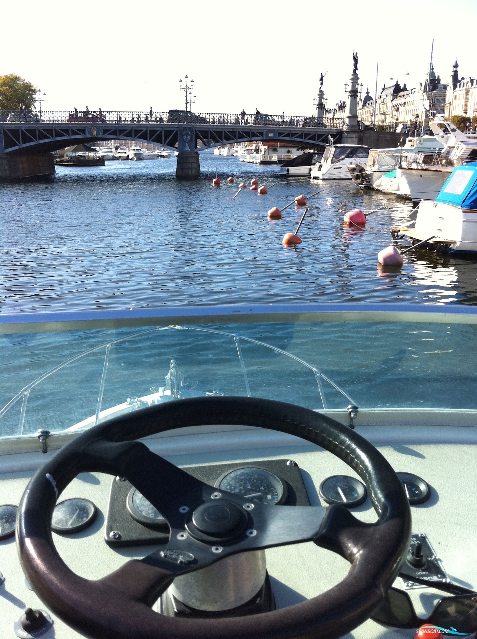 Riva Bertram Fisherman 25