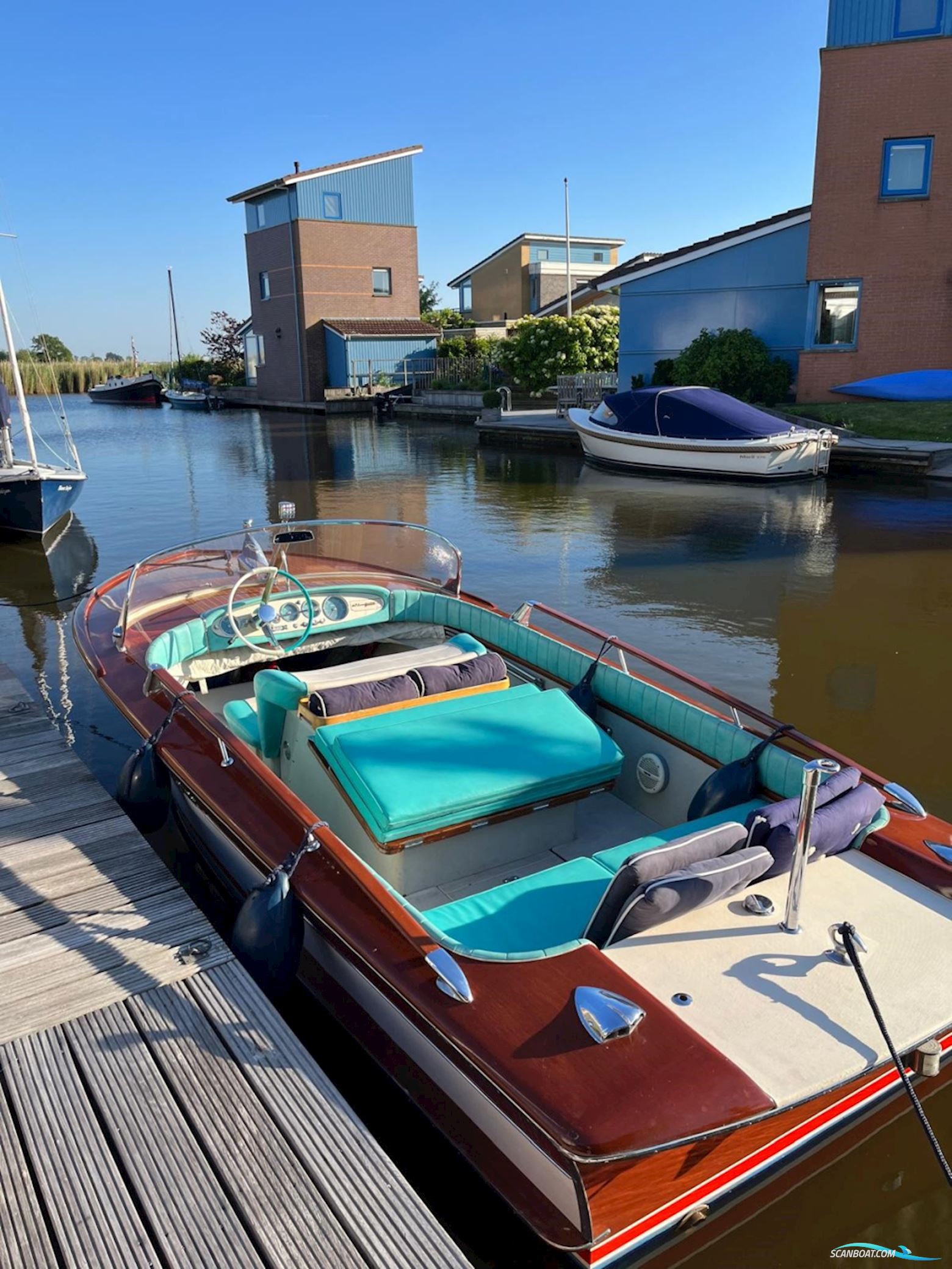 Riva Junior