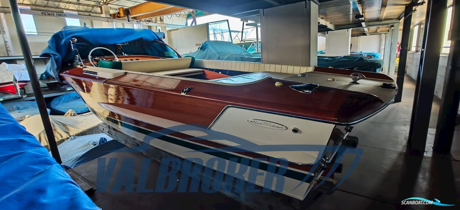 Riva Olympic Motorboten 1969, met Riva 220 motor, Italië