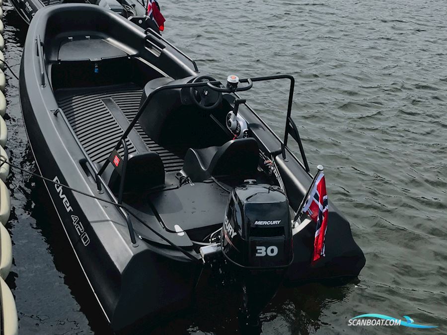 River 420XR Fish Motorboten 2023, met Tohatsu motor, Denemarken