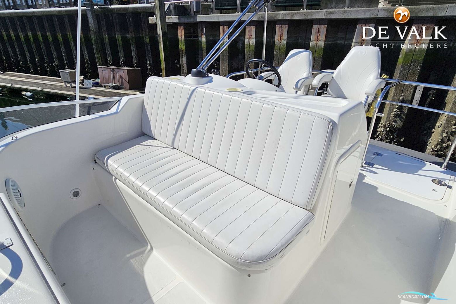 Riviera 33 Flybridge
