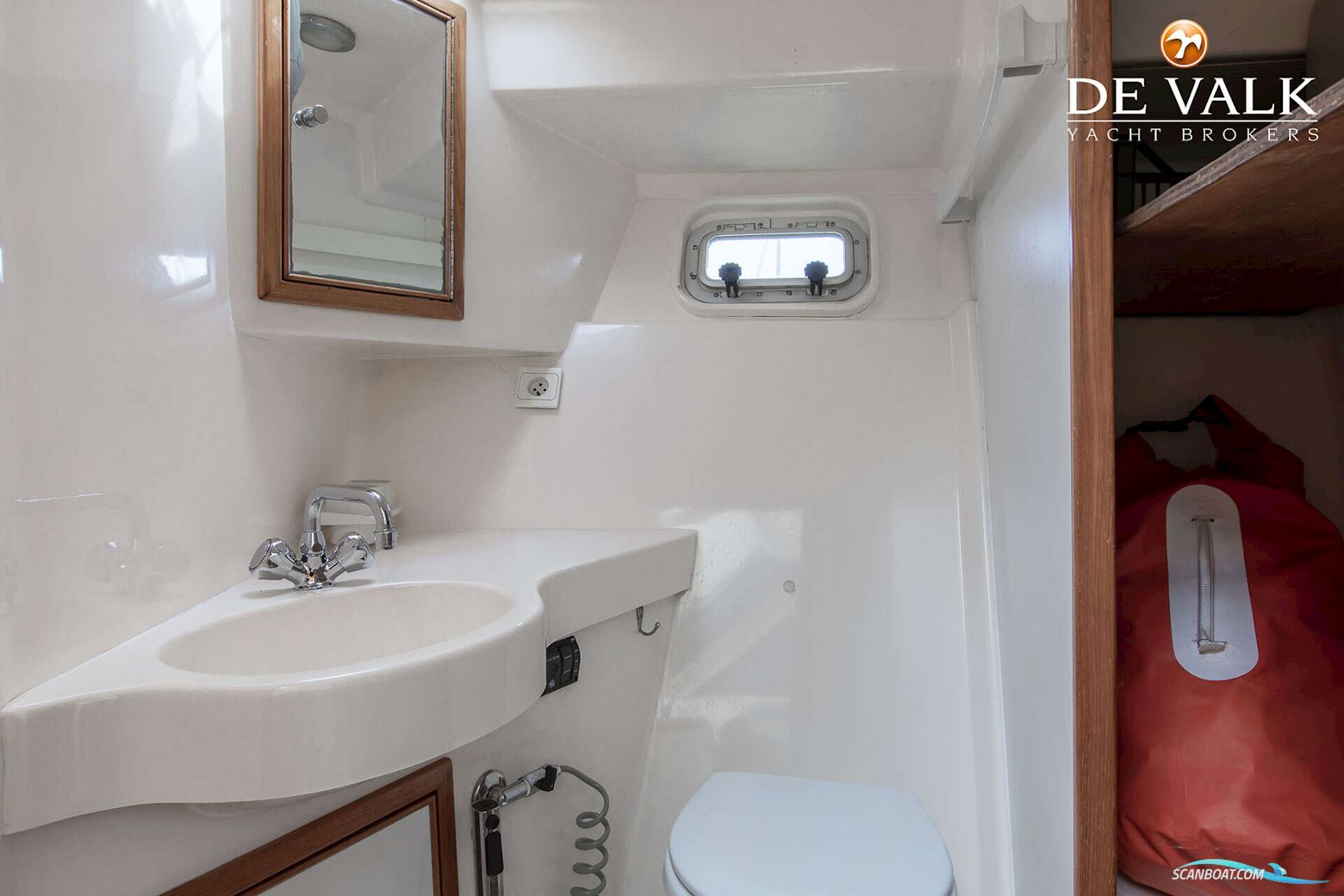 Riviera 33 Flybridge