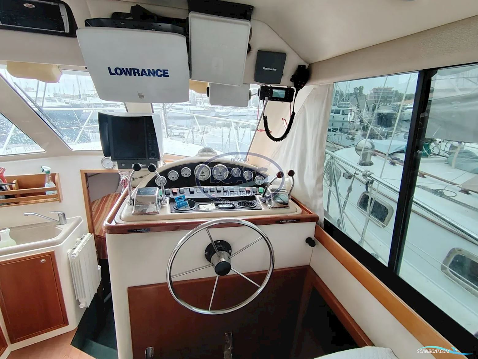 Riviera 33