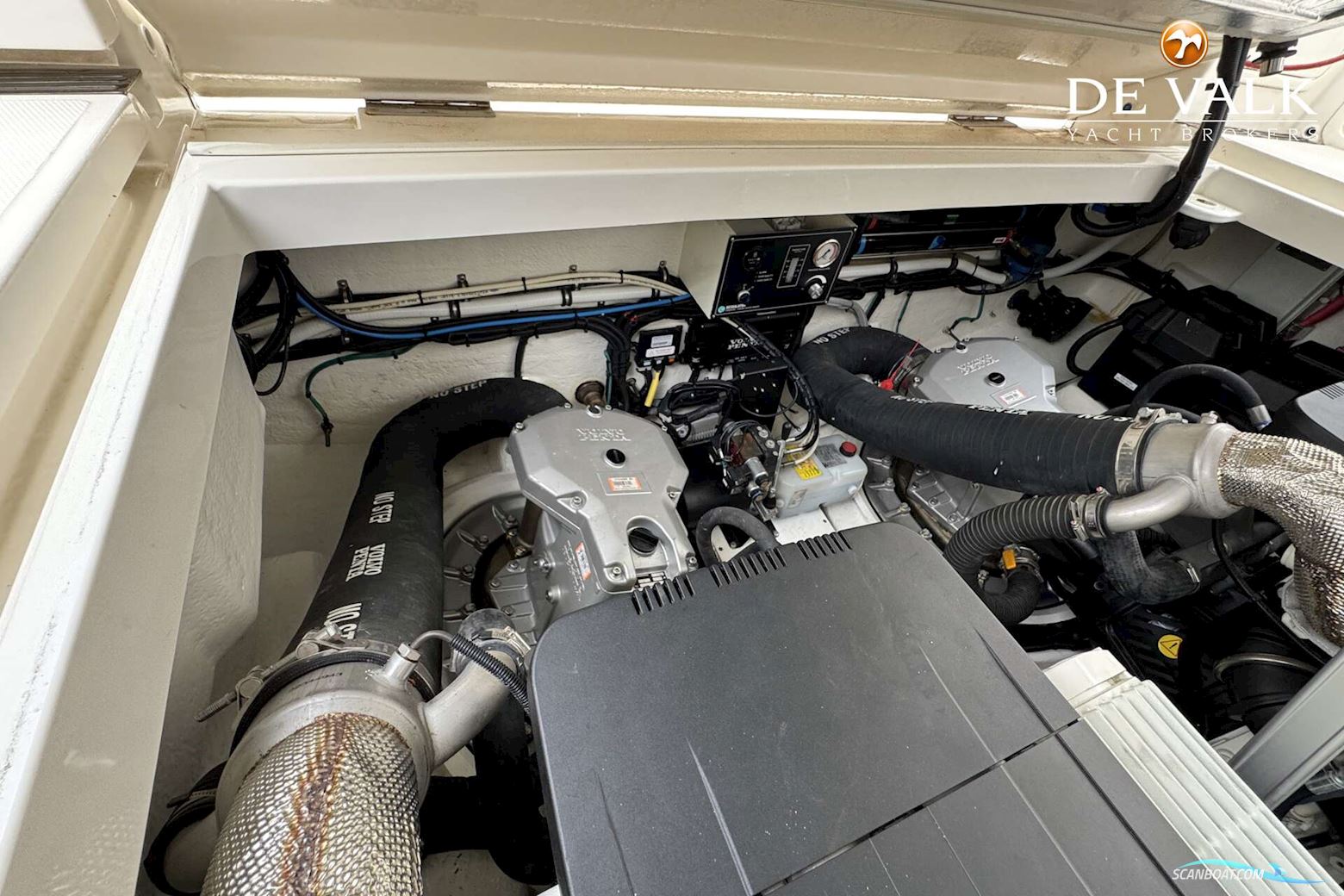 Riviera 39 Open Flybridge