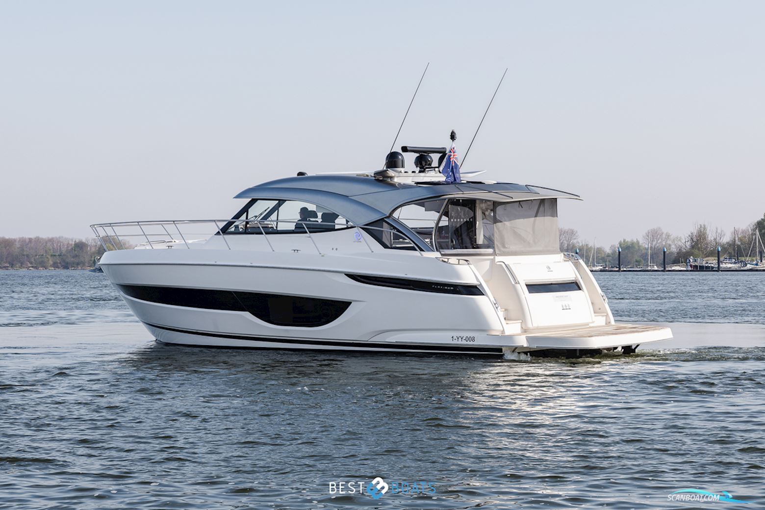 Riviera 4600 SPORT YACHT-PLATINUM EDITION