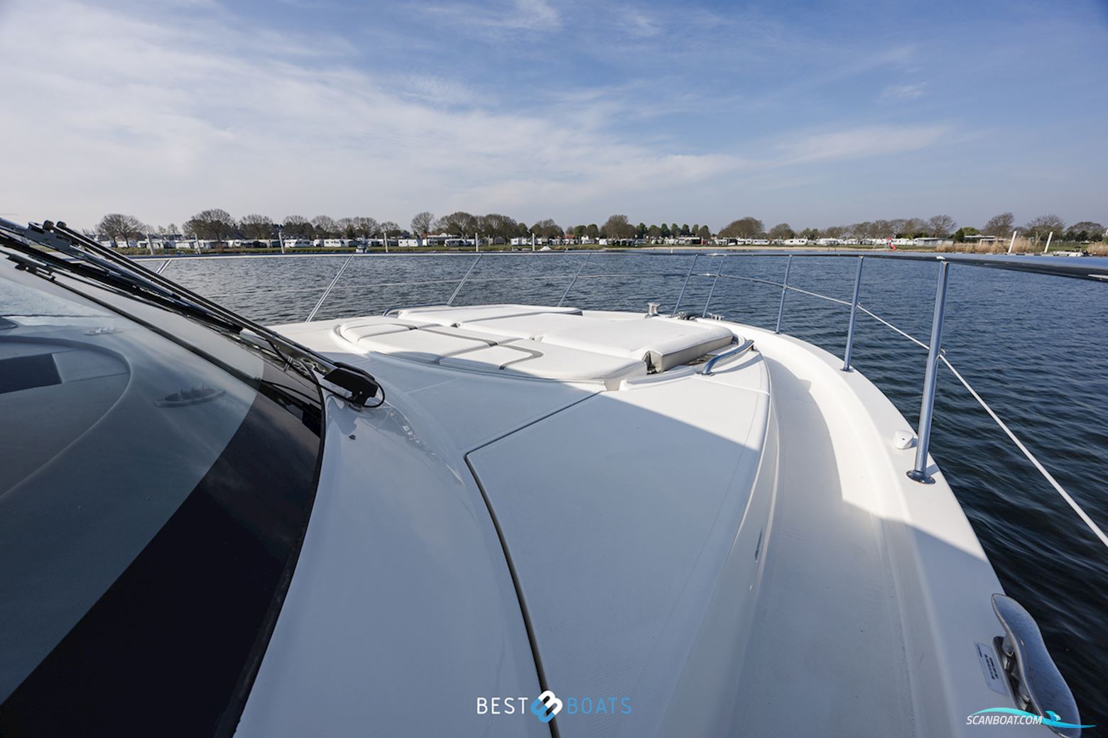 Riviera 4600 SPORT YACHT-PLATINUM EDITION