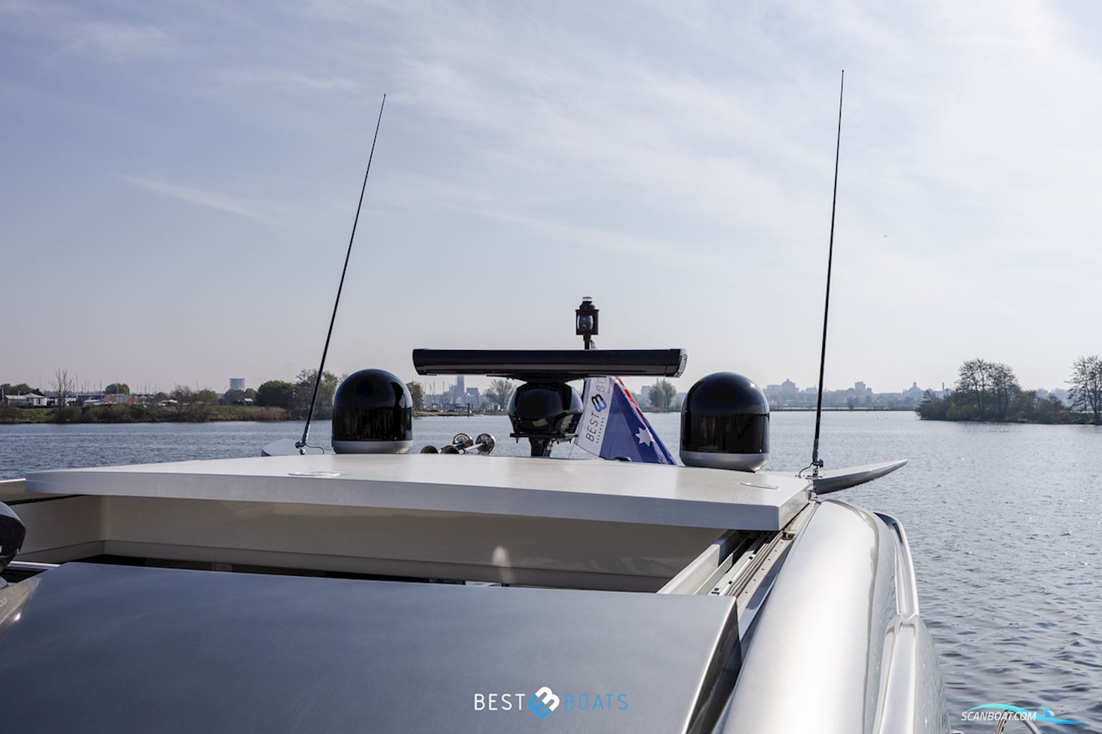 Riviera 4600 SPORT YACHT-PLATINUM EDITION