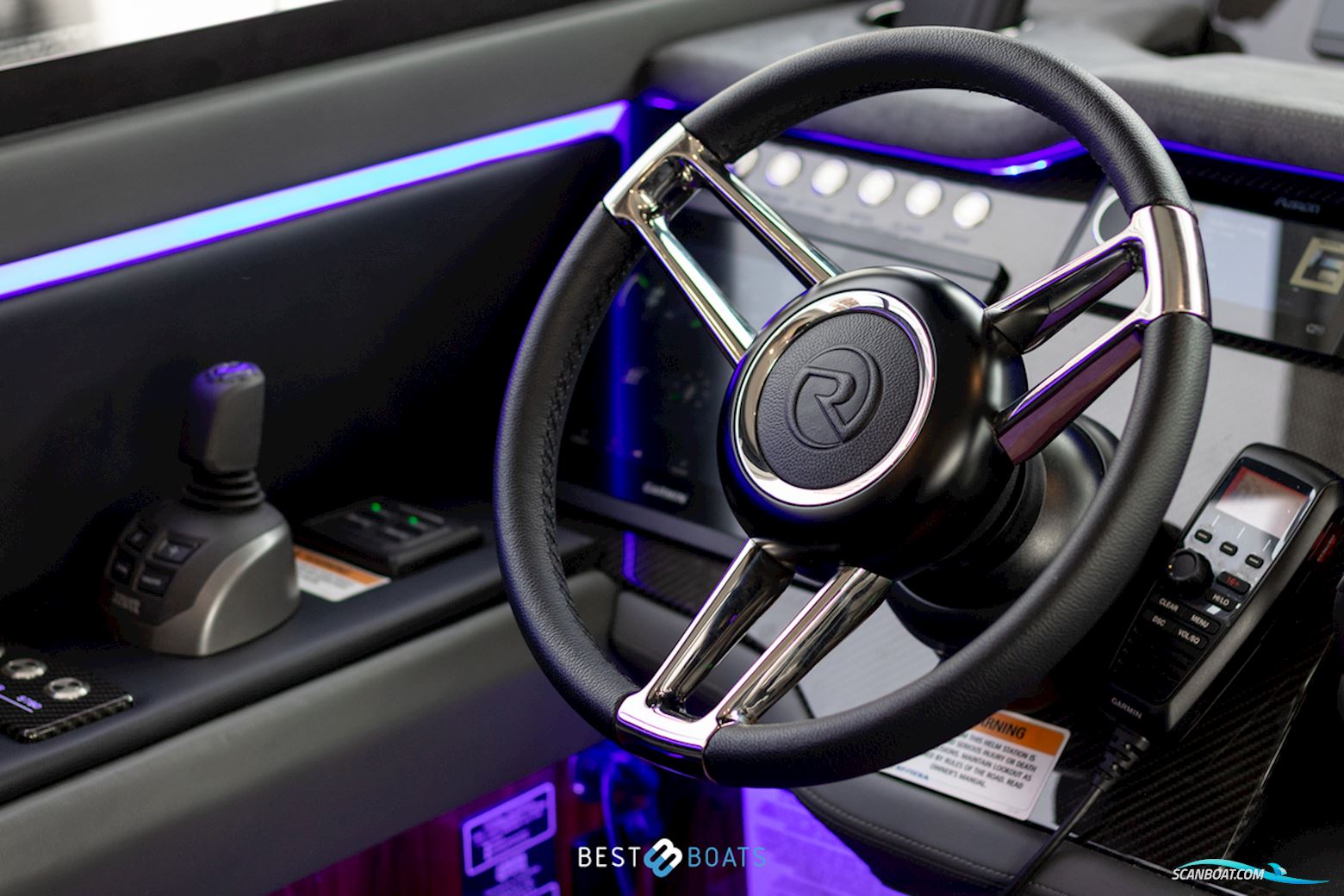 Riviera 4600 SPORT YACHT-PLATINUM EDITION