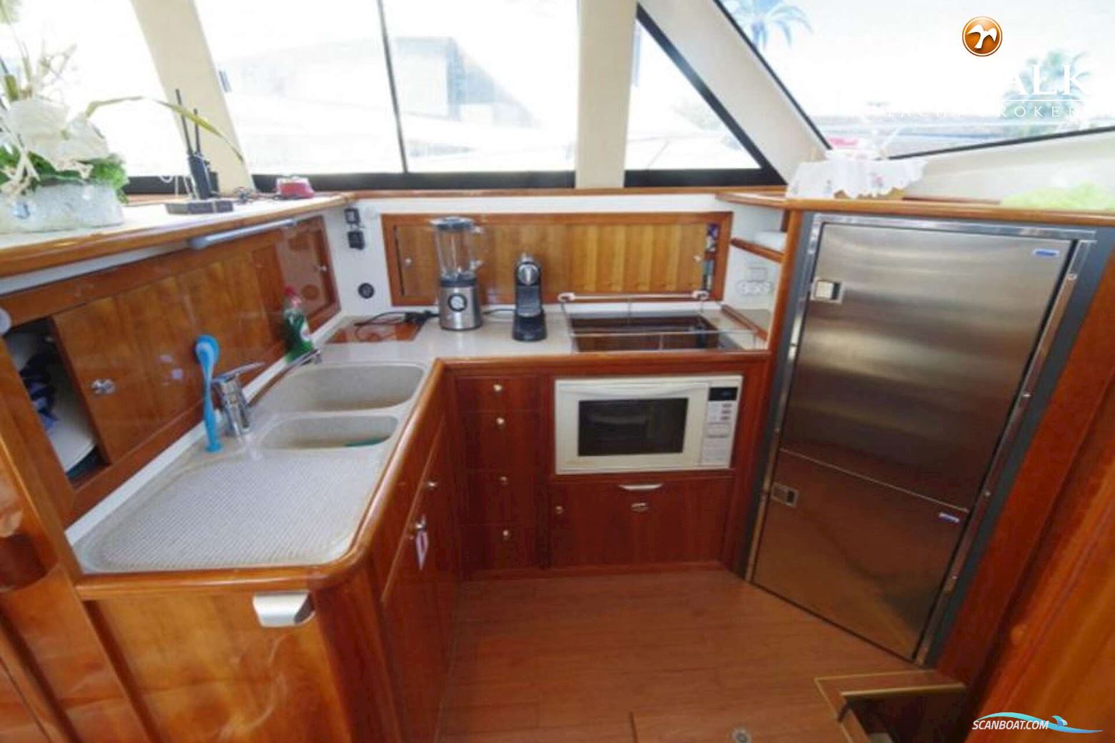 Riviera 48 Flybridge