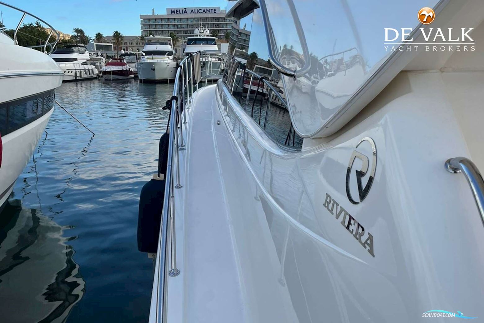 Riviera 58 Enclosed Flybridge