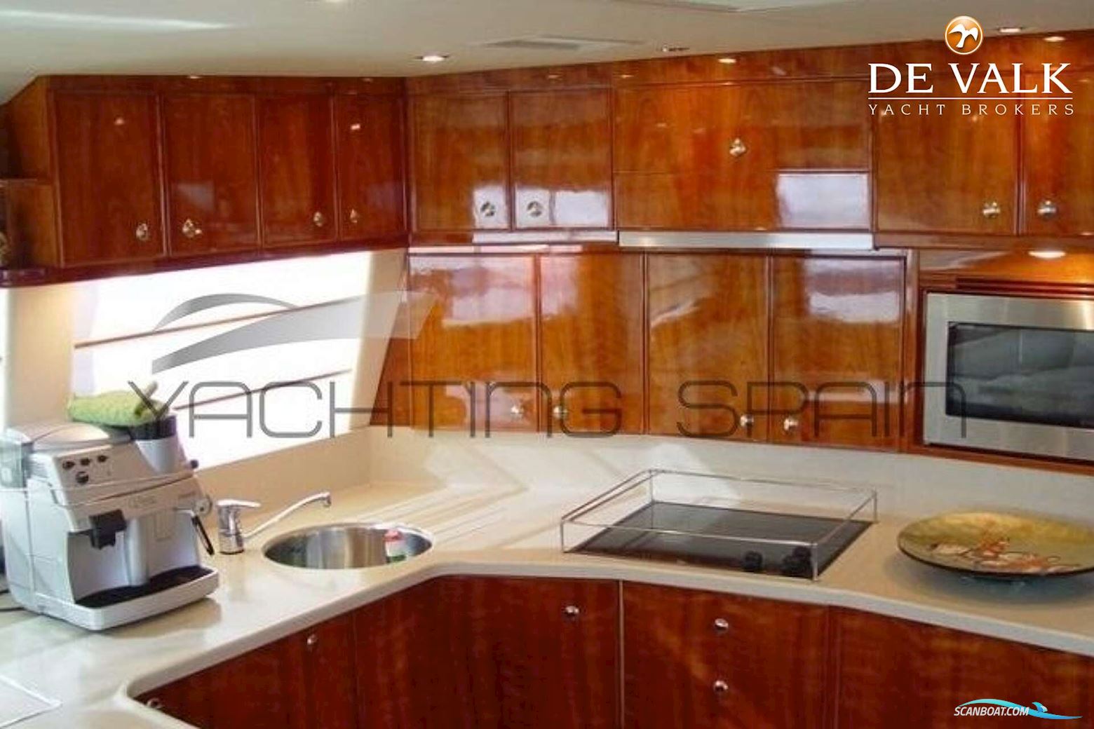 Riviera 58 Enclosed Flybridge