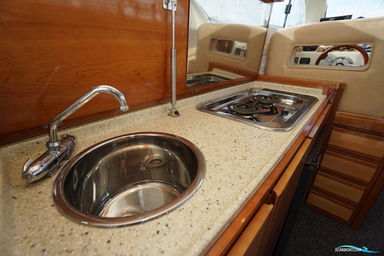 Rodman 30 Cruiser Flybridge