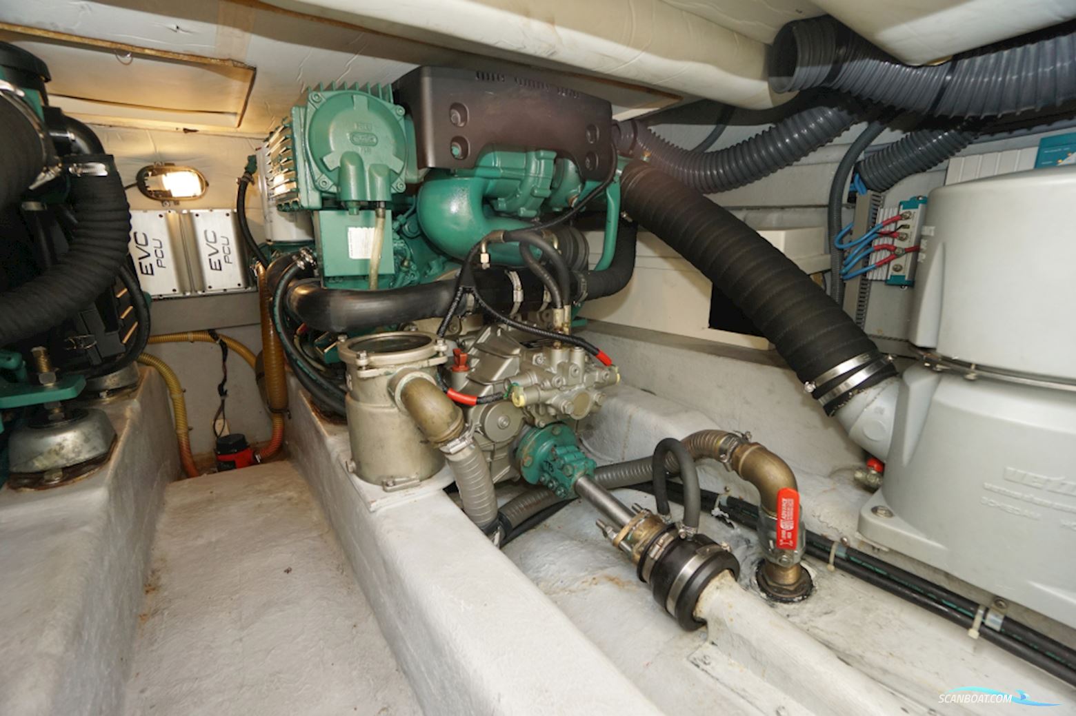 Rodman 30 Cruiser Flybridge