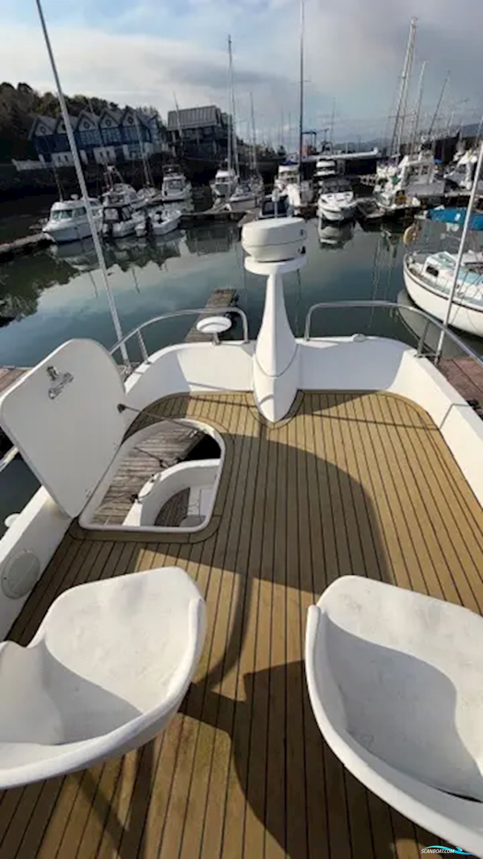 Rodman 30 Cruiser Flybridge