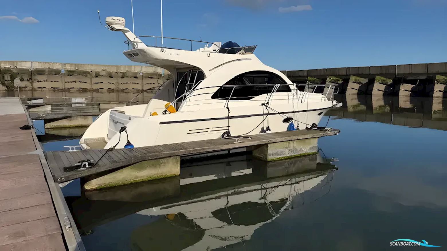Rodman 30 Cruiser Flybridge