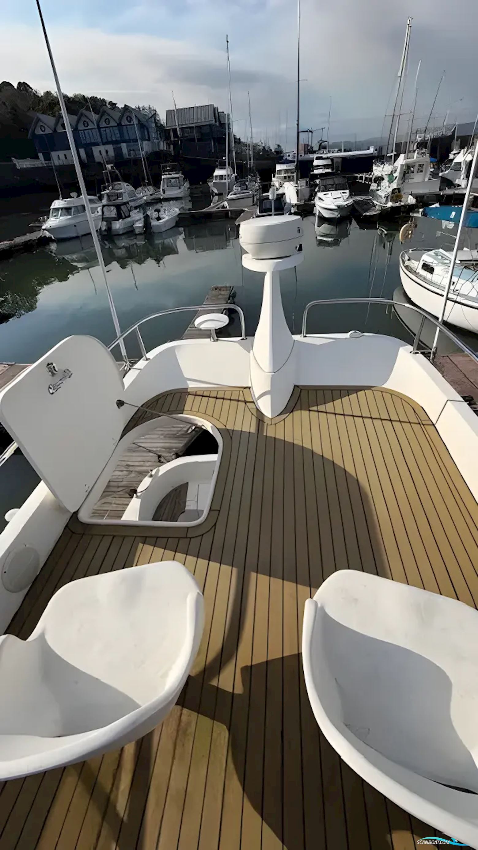 Rodman 30 Cruiser Flybridge