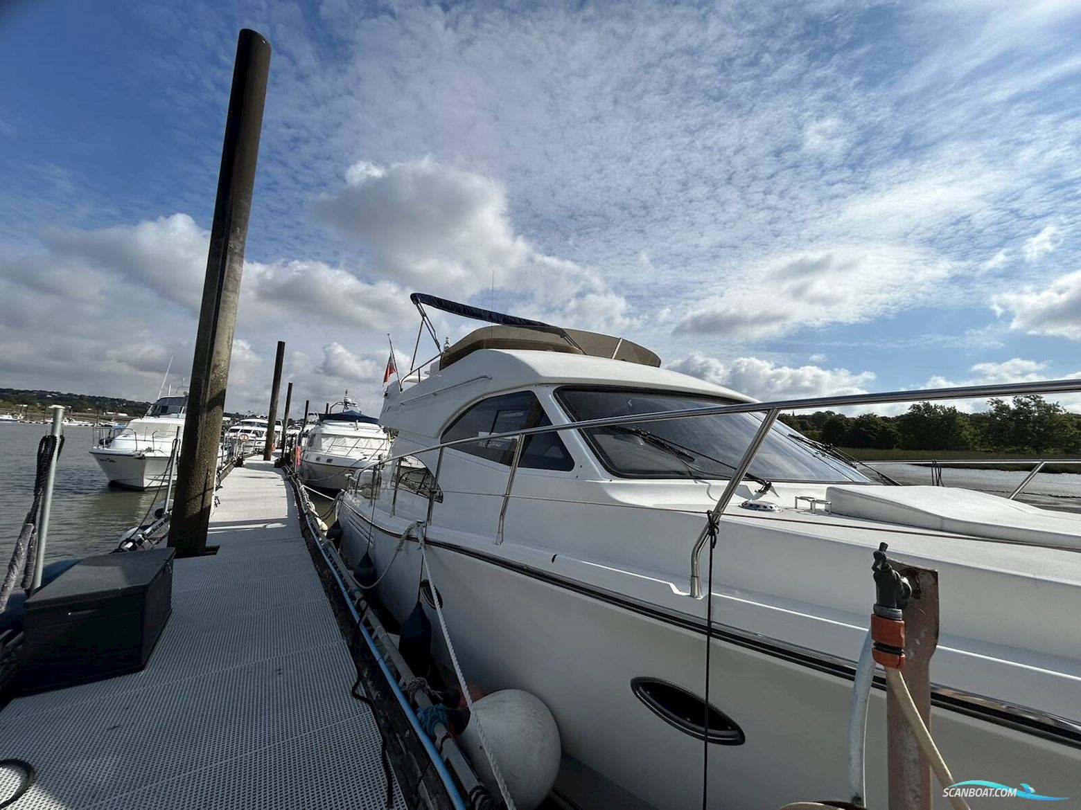 Rodman 41 Yacht B Motorboten 2006, met Volvo IPS500 D6 motor, United Kingdom