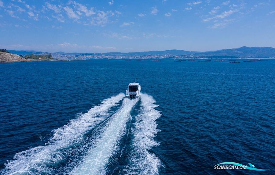 Rodman Spirit 31 HT Outboard