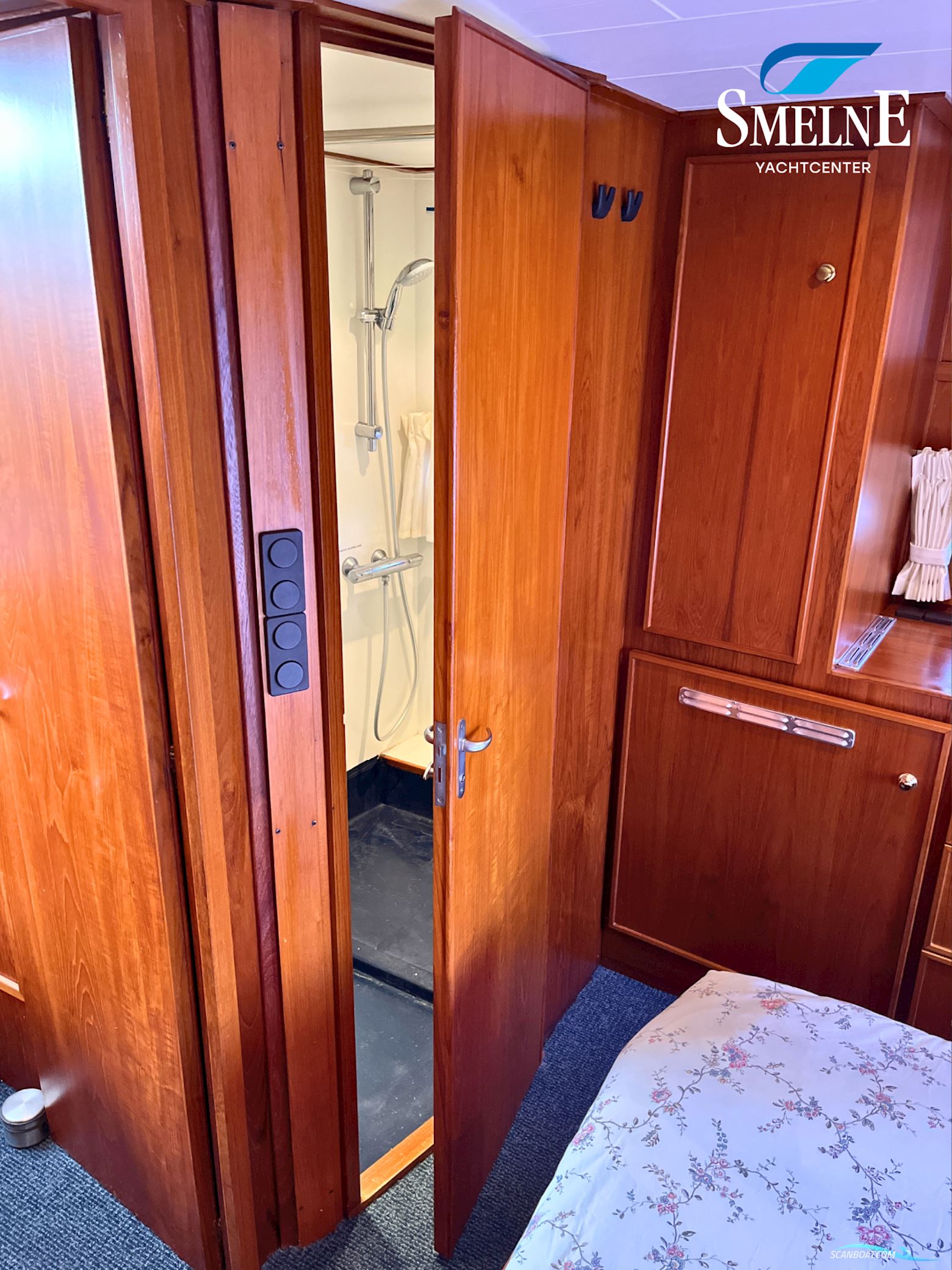 Roukema Explorer 44