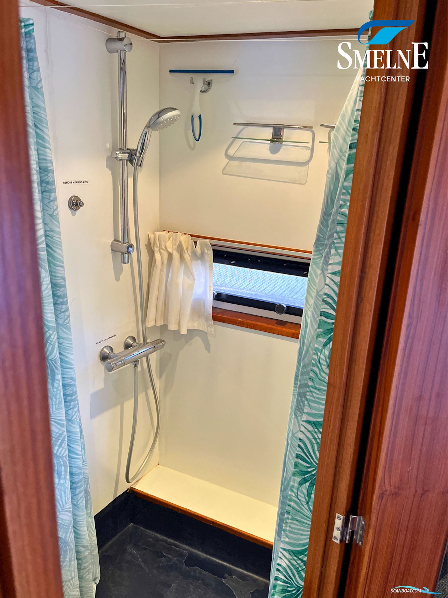Roukema Explorer 44