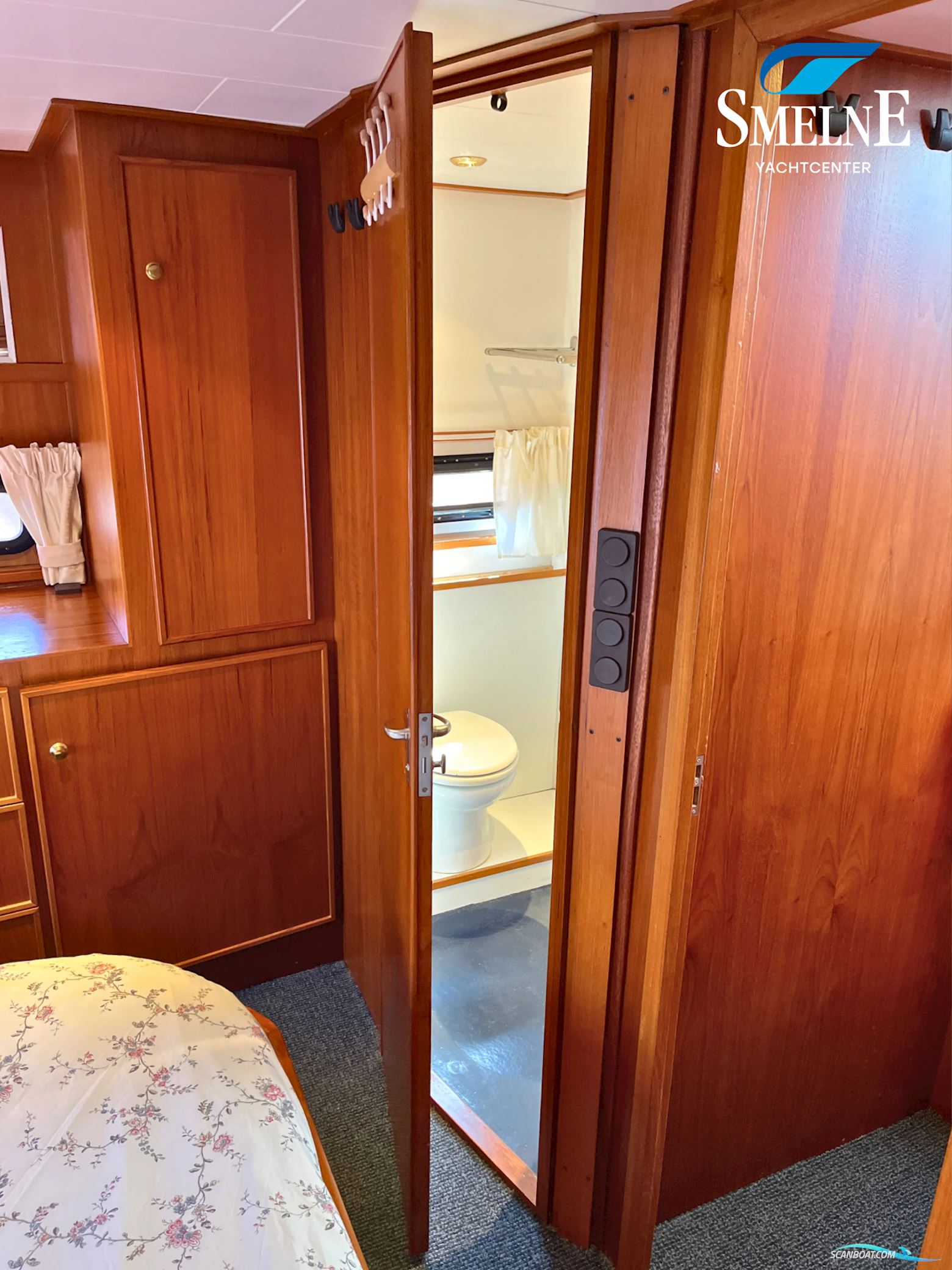 Roukema Explorer 44