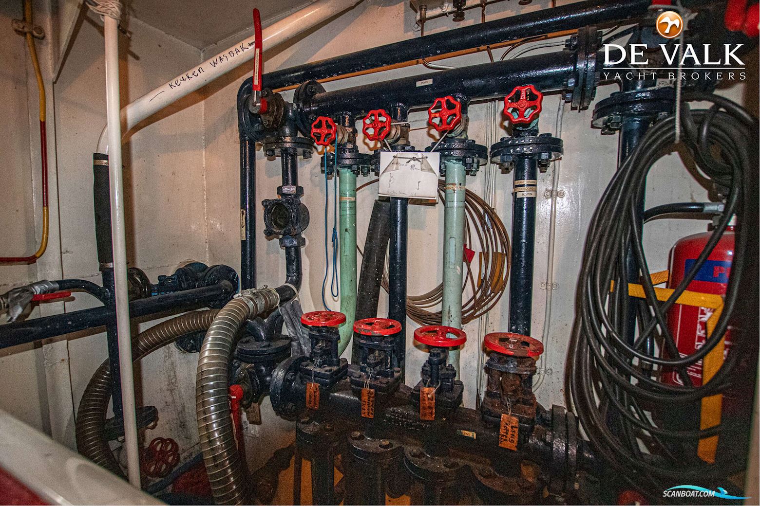 Round Bilged Motor Kotter