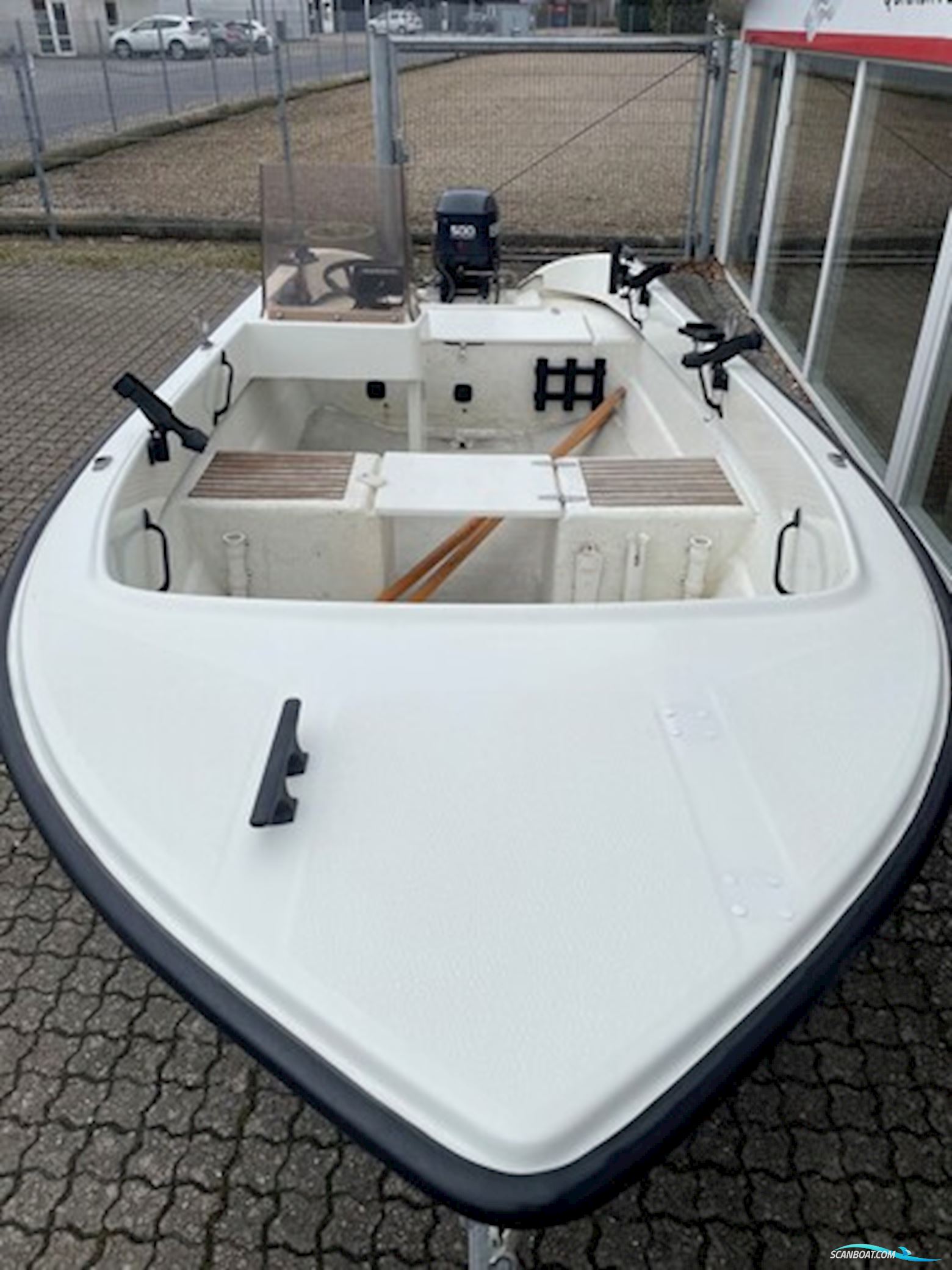 Ryds 480 S med 25 hk Evinrude 3 cylindret 2-takt og Variant 500 kg bådtrailer - Engros salg