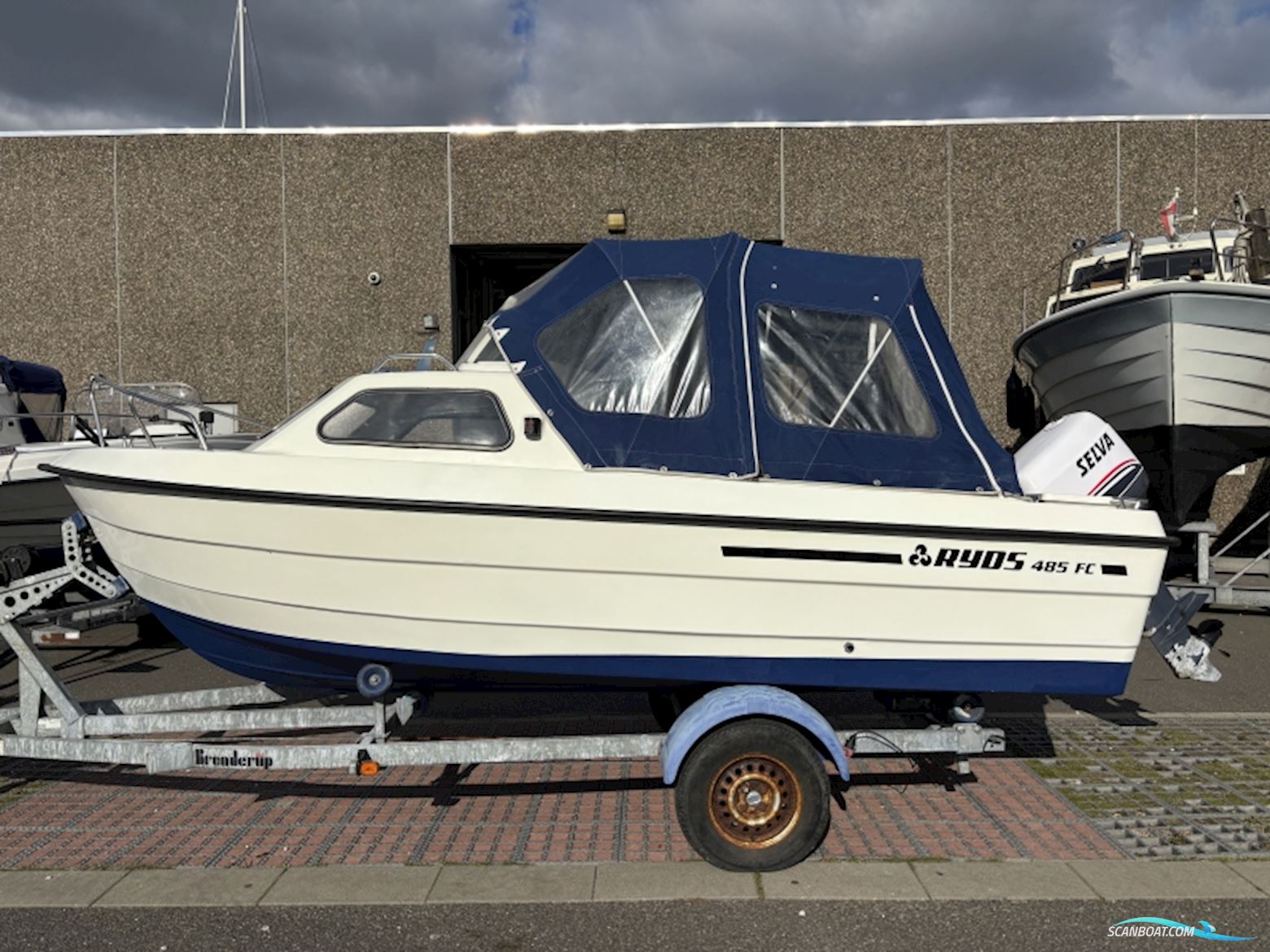 Ryds 485 FC Kabinebåd