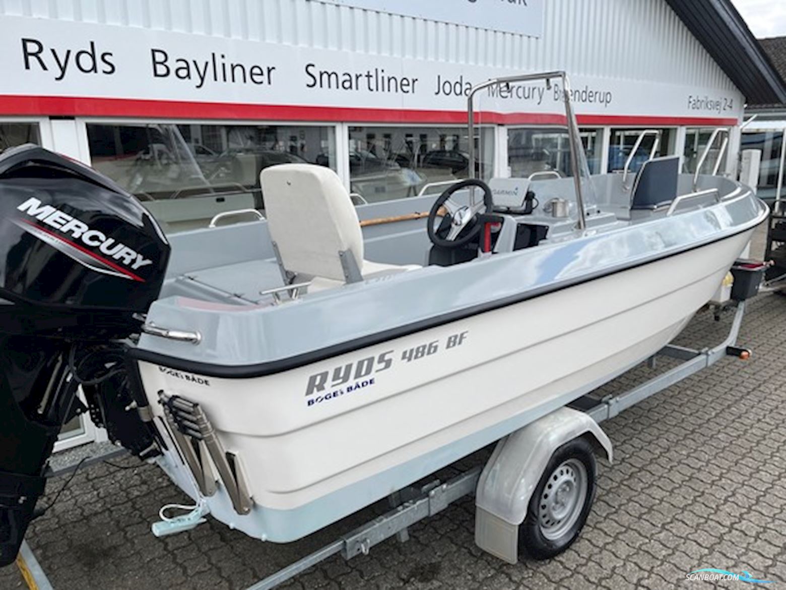 Ryds 486 BF Med 50 hk Mercury-Efi 4 Takt og 1000 kg Brenderup Bådtrailer -