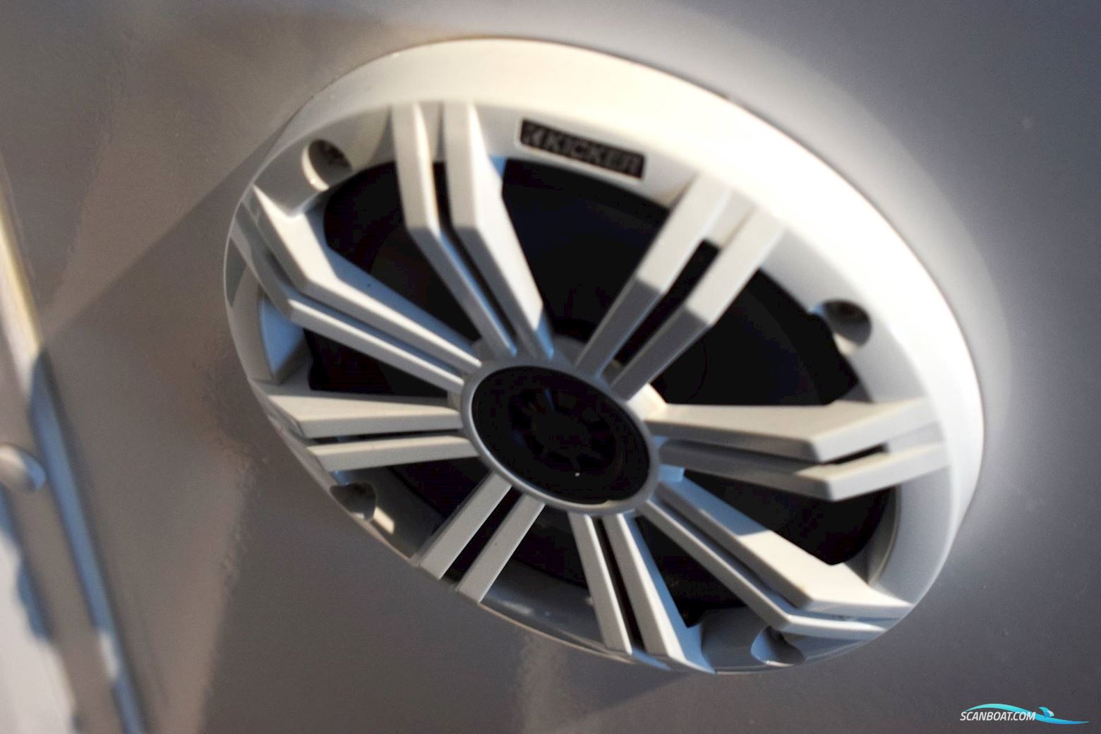 Ryds 735VI - 200 HK Yamaha/Udstyr