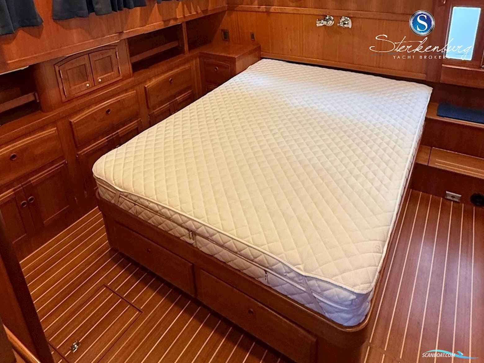 Sabre Yachts Sabreline 47