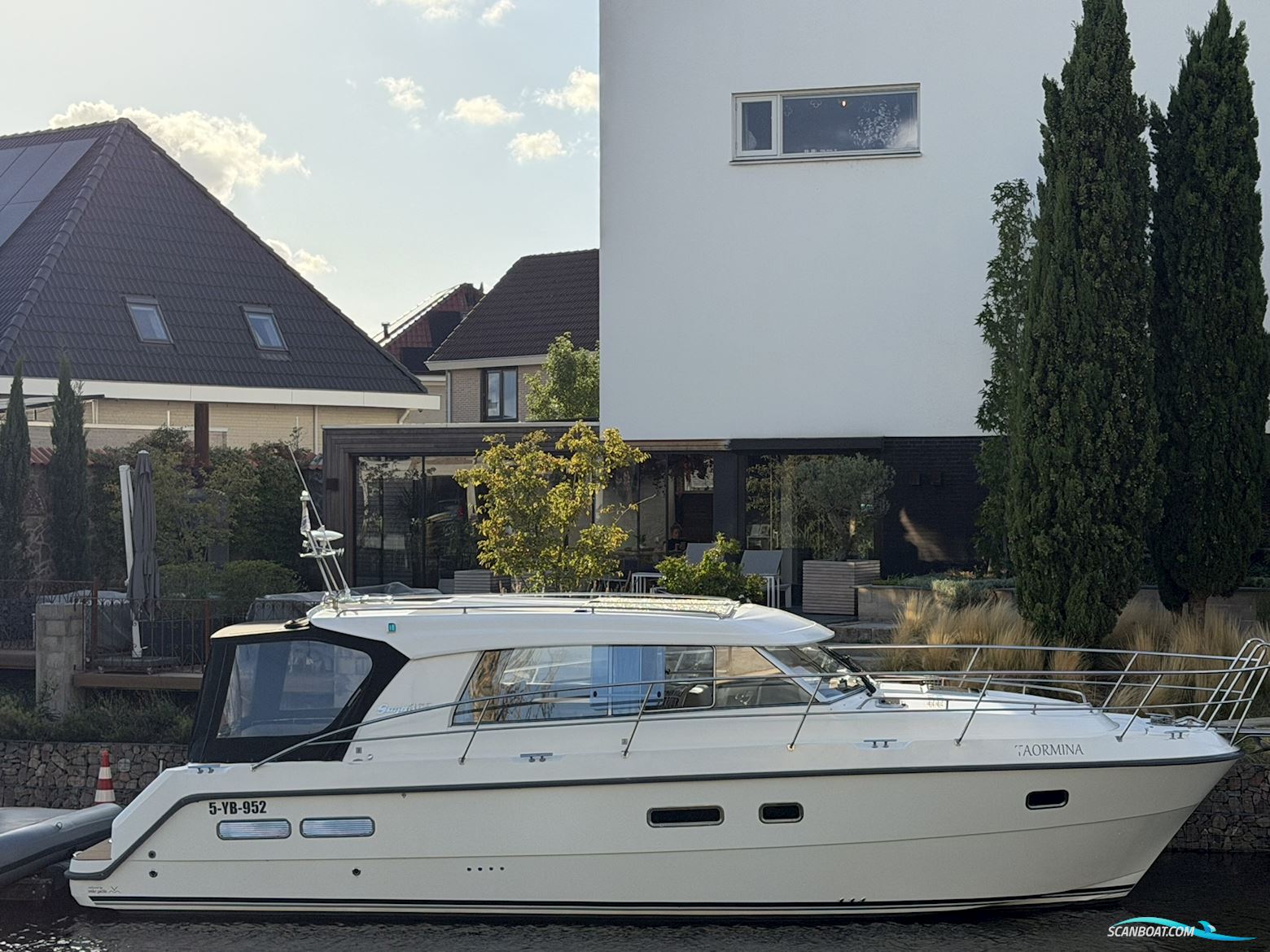 Saga 365 Motorboten 2018, met Volvo Penta D6-435 motor, The Netherlands