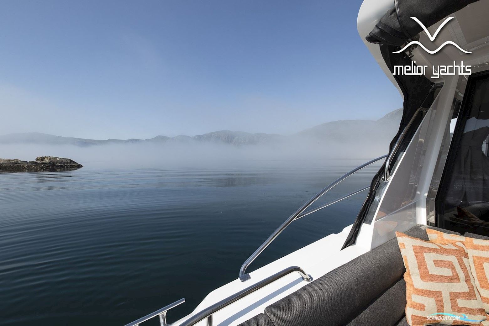 Saga 385 - Edition Walnut Interior