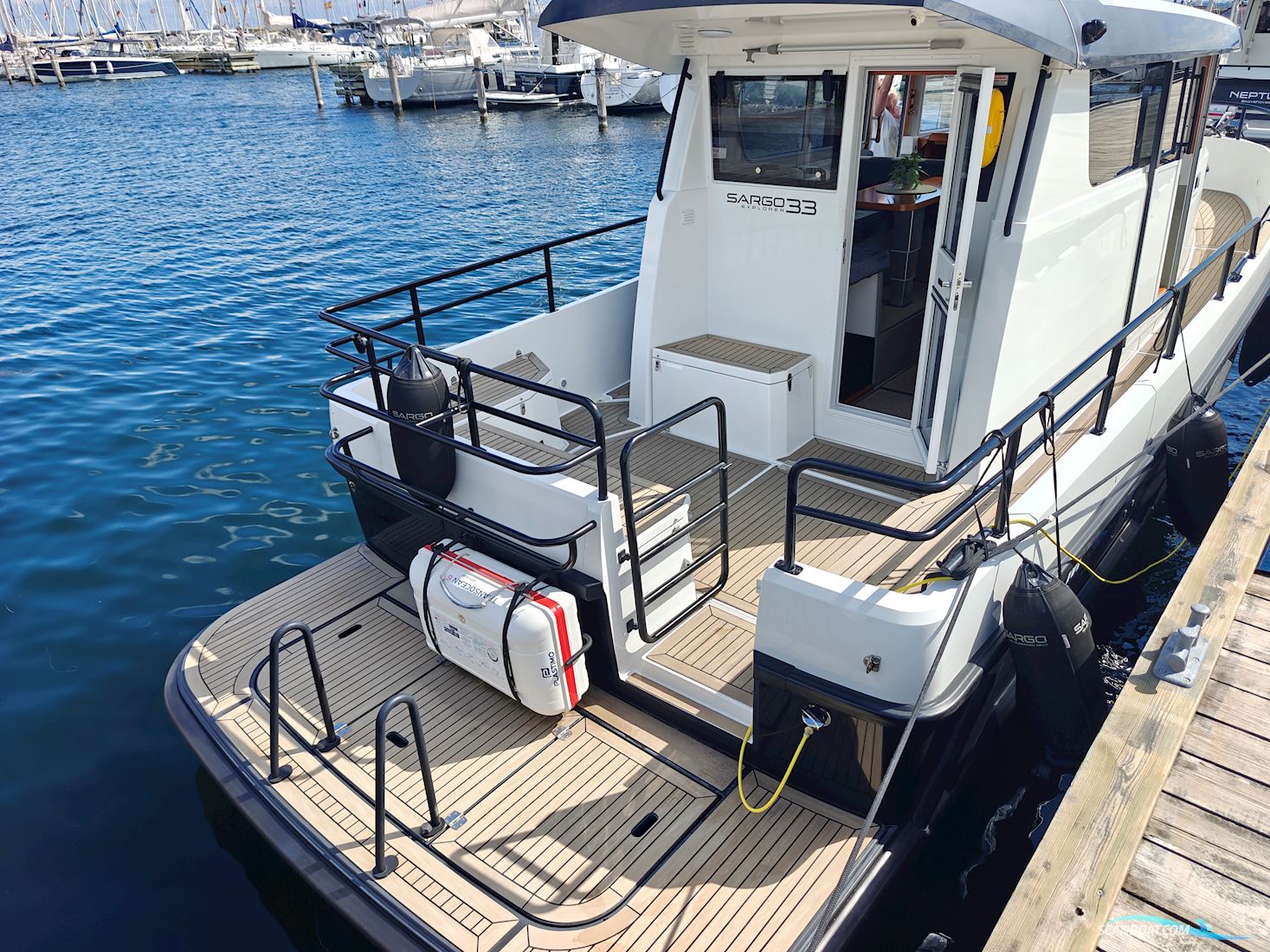Sargo 33 Explorer