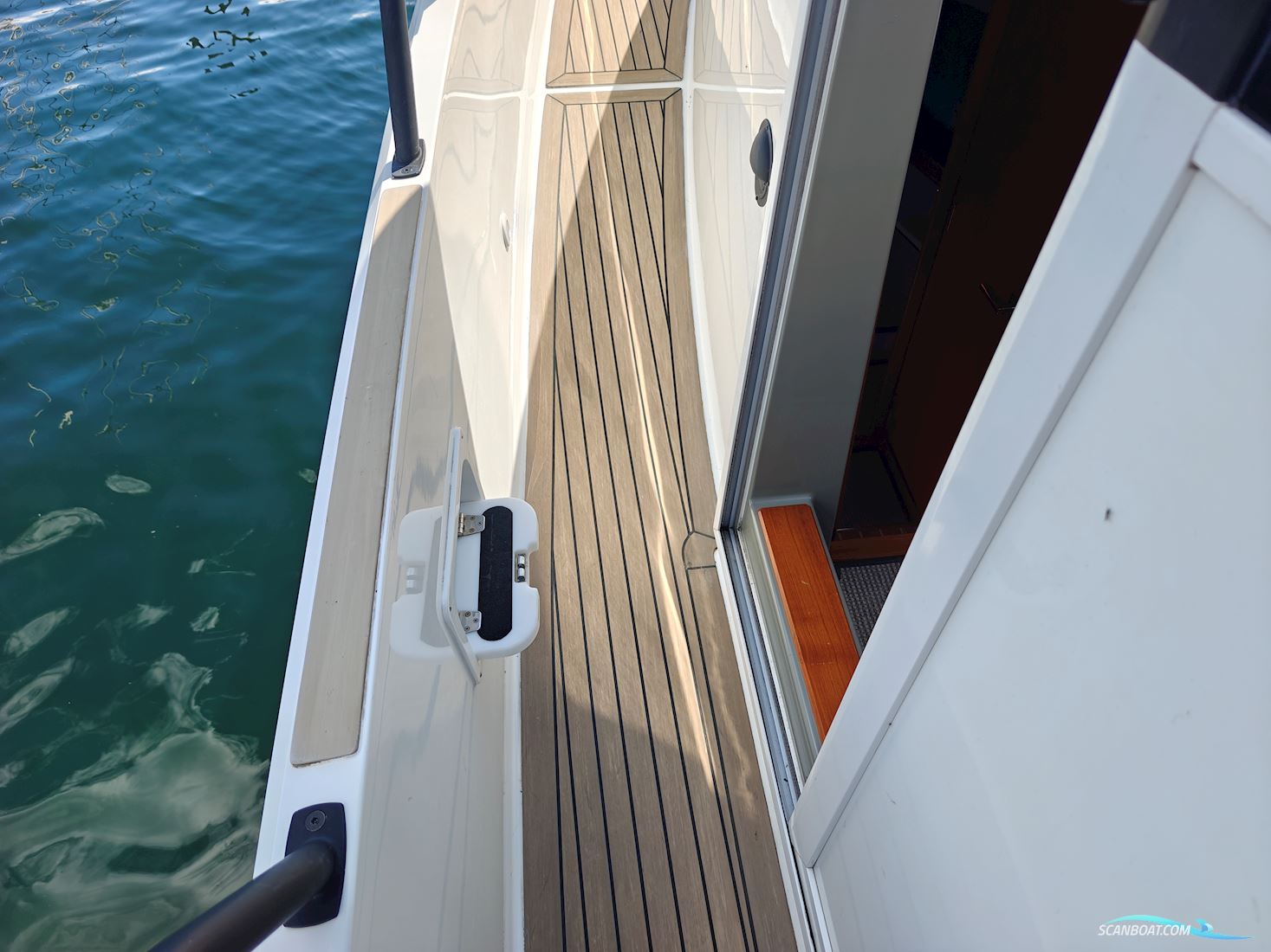 Sargo 33 Explorer