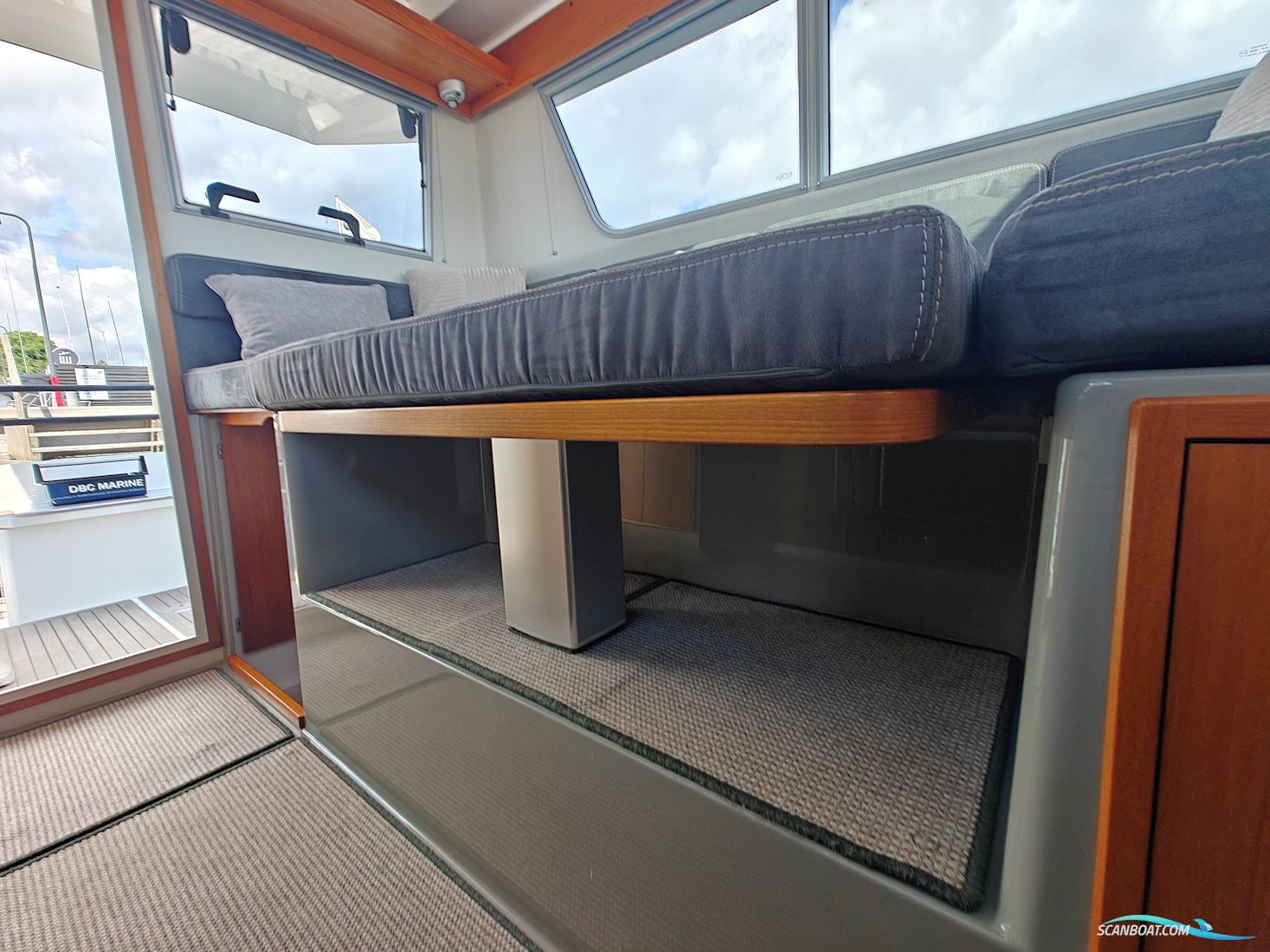 Sargo 33 Explorer