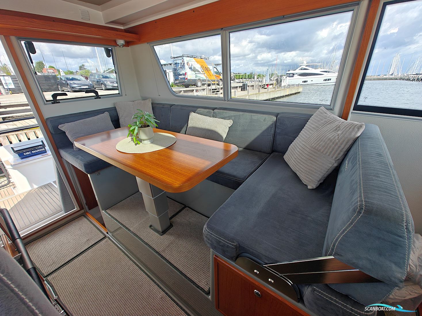 Sargo 33 Explorer