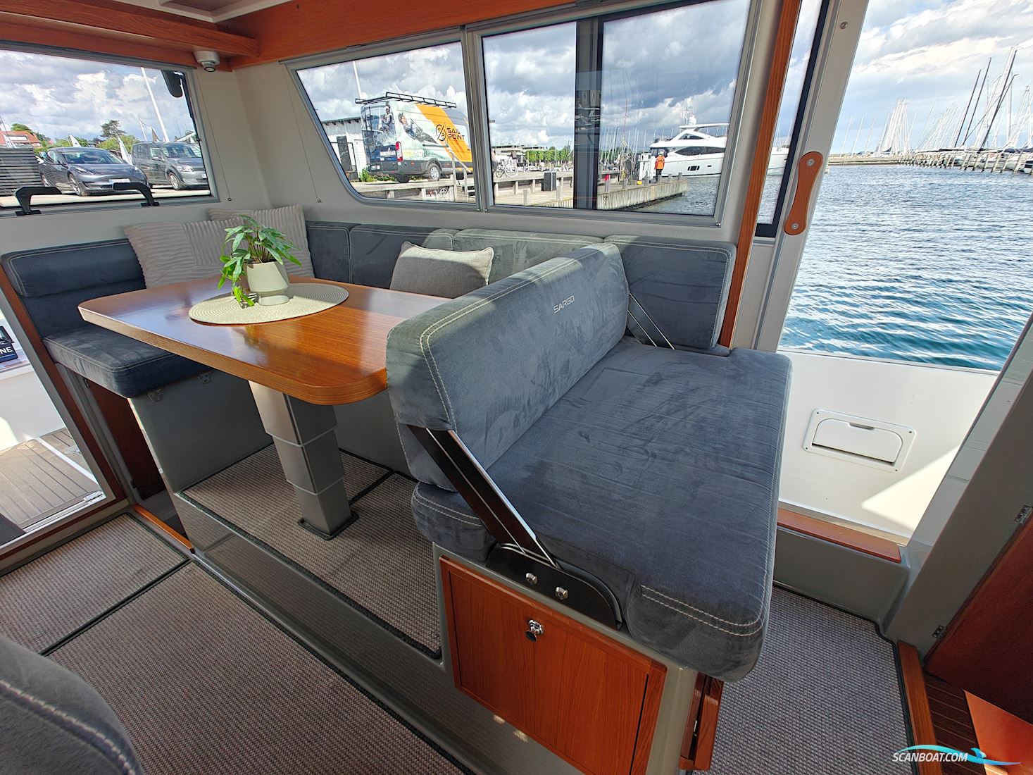 Sargo 33 Explorer