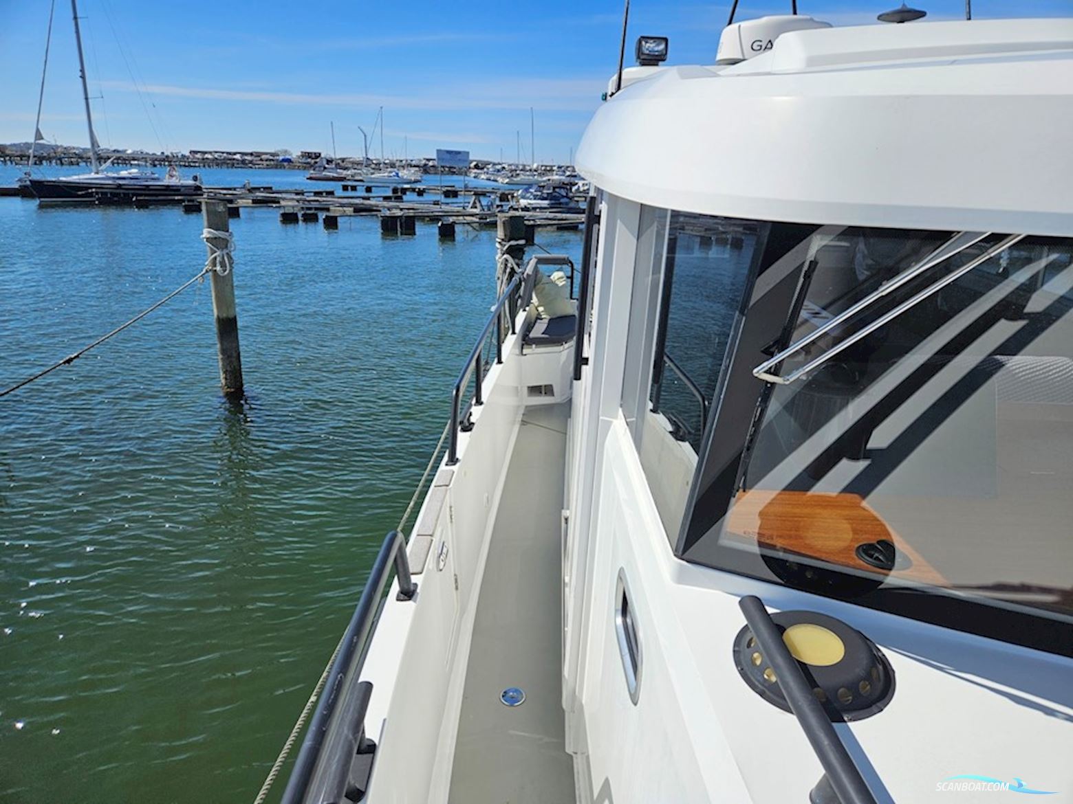 Sargo 33 Explorer