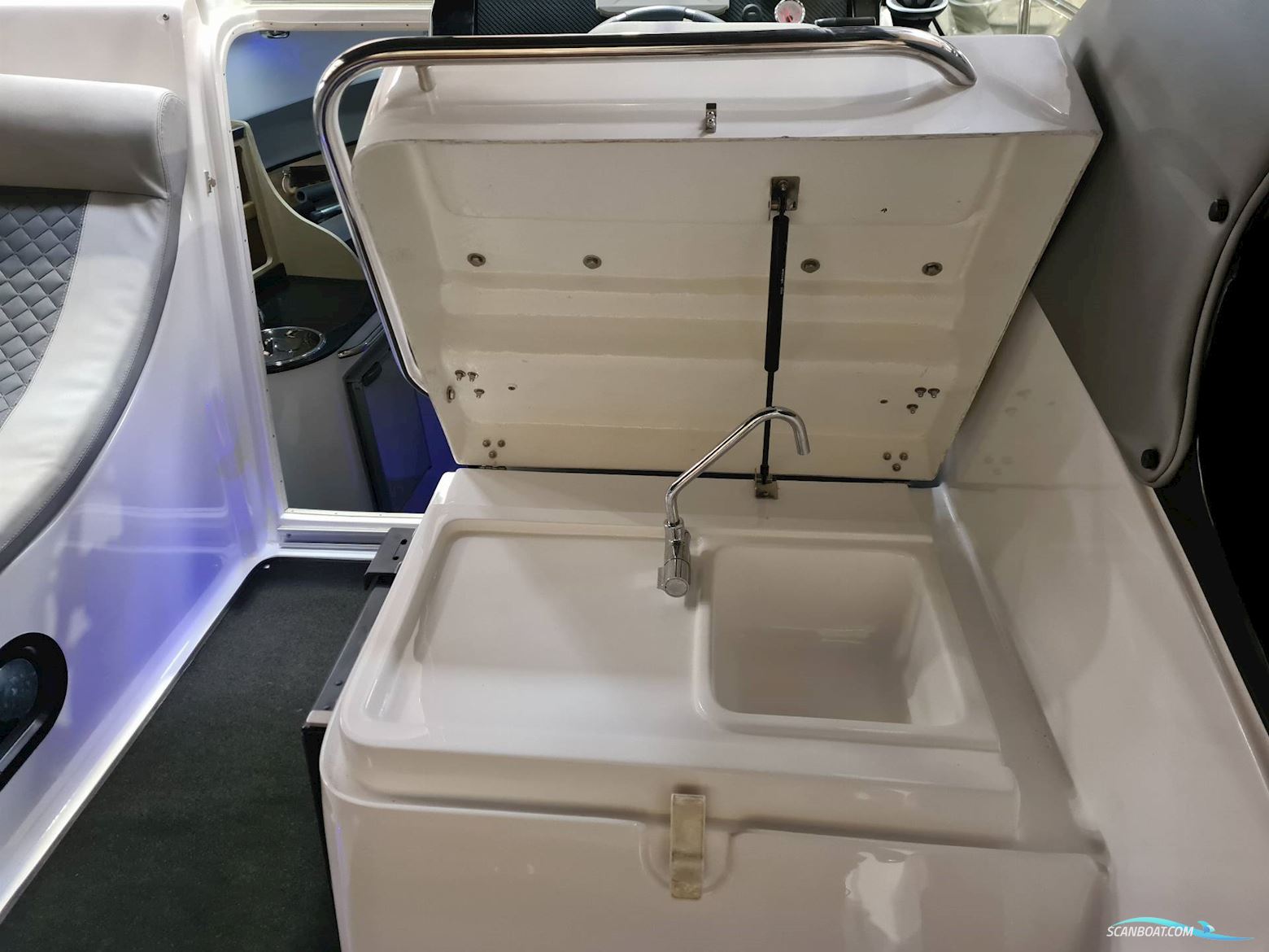 Saver 750 Cabin - Susuzki 250 HK/Udstyr