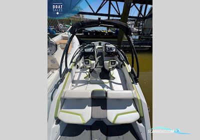 Scarab 195 ID Motorboten 2016, met Rotax 4-Tec motor, United Kingdom