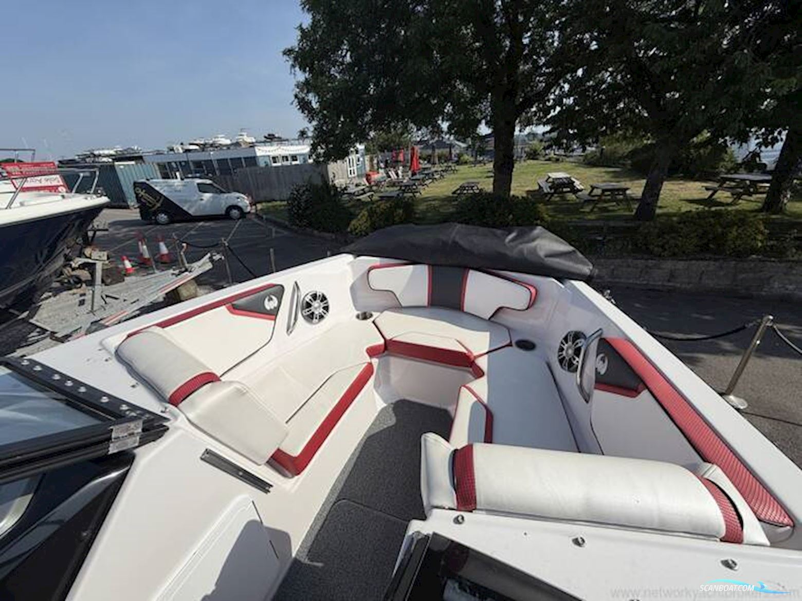 Scarab 215
