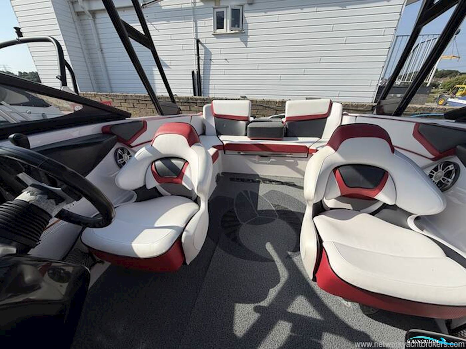 Scarab 215