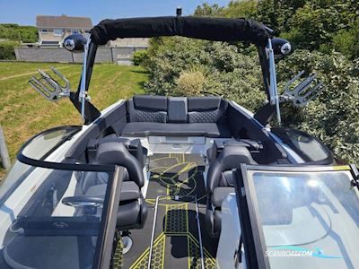 Scarab 255 ID Wake Edition Motorboten 2021, met Rotax motor, Ierland