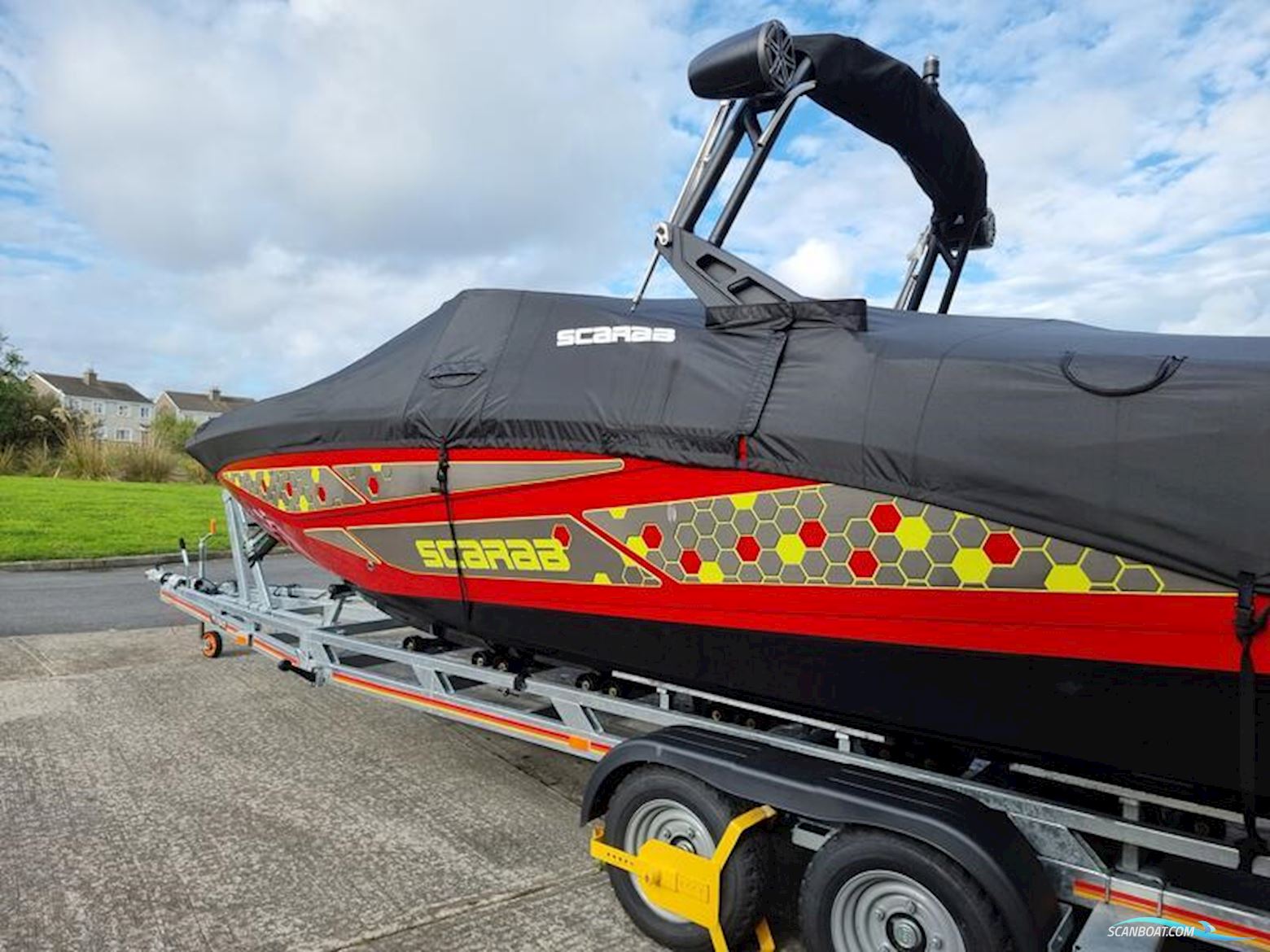 SCARAB 255 ID Wake Edition