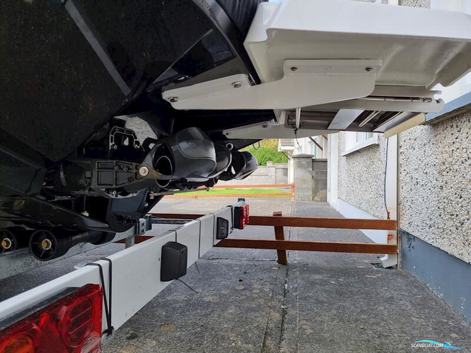 SCARAB 255 ID Wake Edition